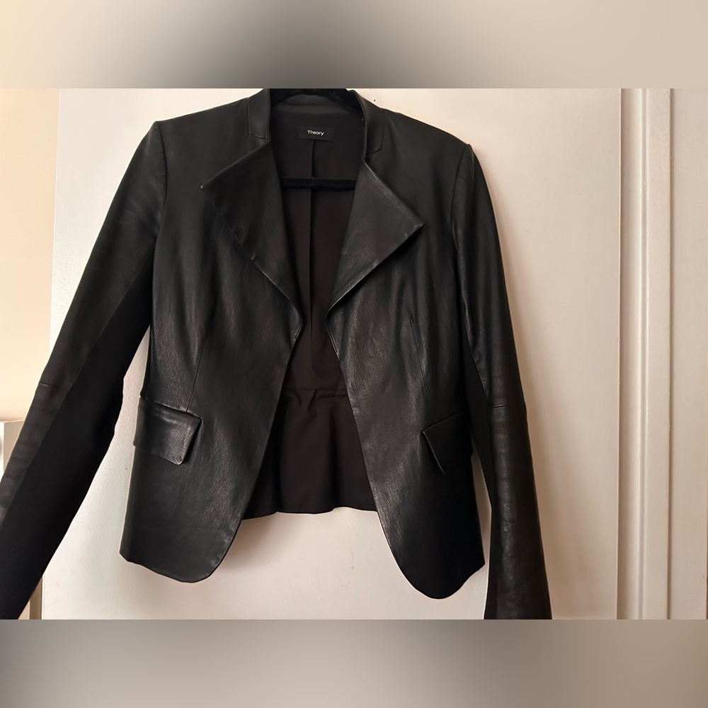 THEORY Black Leather Jacket Women’s Size Small
